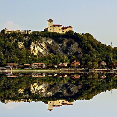 Vila Residenza Esse Angera Exteriér fotografie