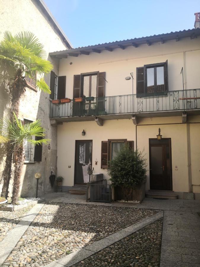 Vila Residenza Esse Angera Exteriér fotografie