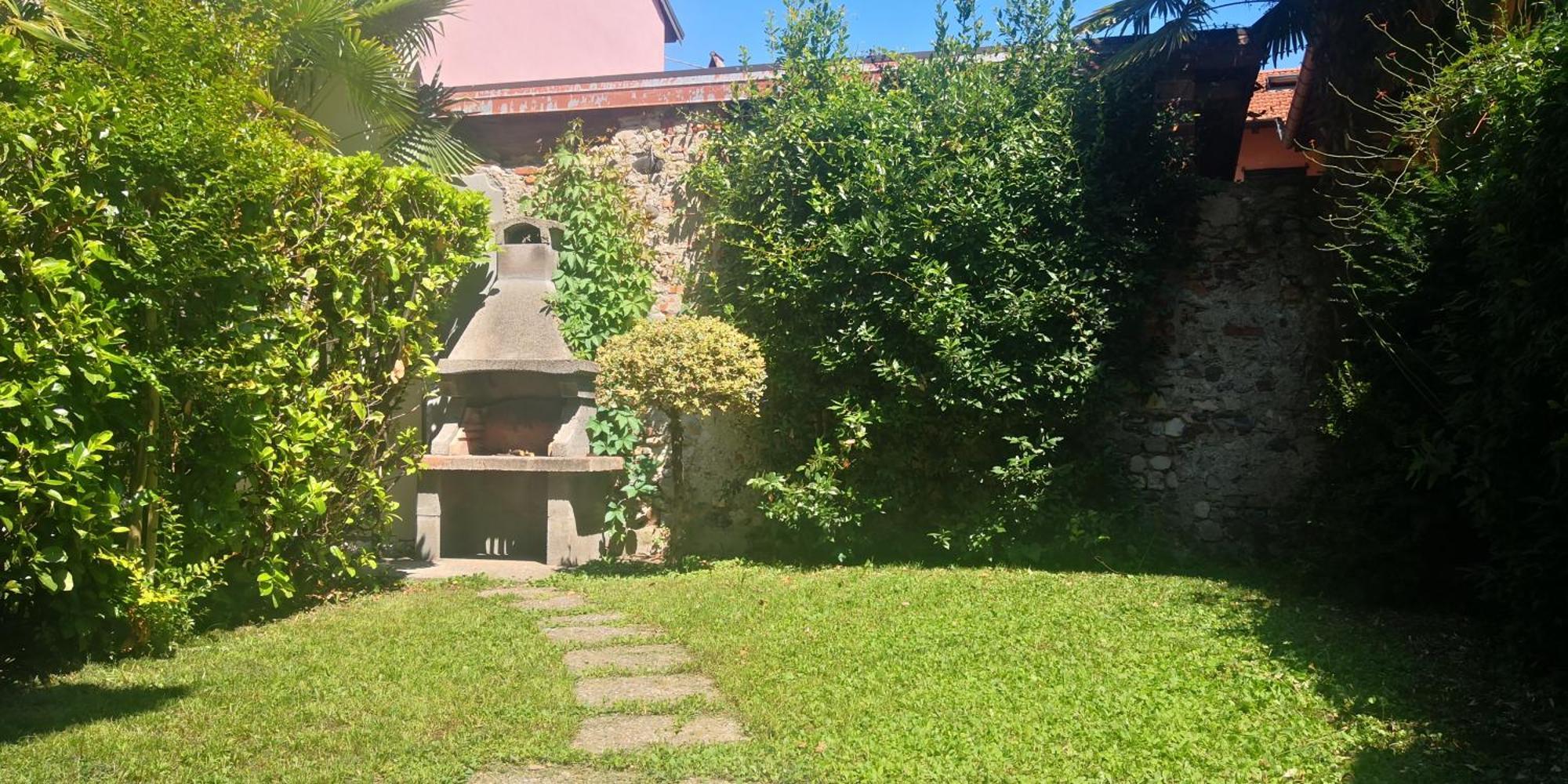 Vila Residenza Esse Angera Exteriér fotografie